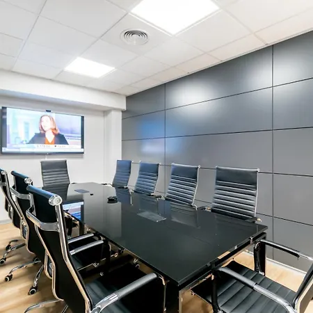 Coliving Gran Via Carlos Iii
