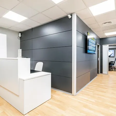 Coliving Gran Via Carlos Iii * Barcelona