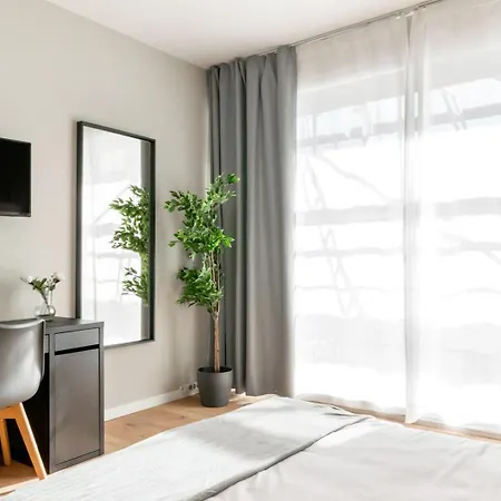 Coliving Gran Via Carlos Iii *