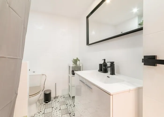 Coliving Gran Via Carlos Iii Barcelona