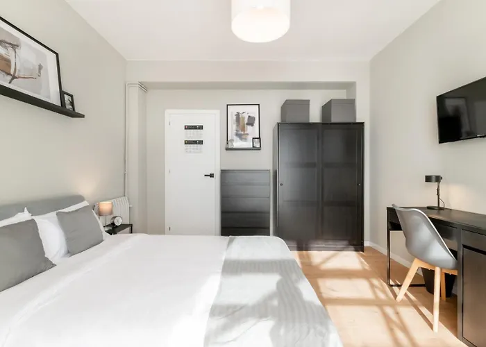 Coliving Gran Via Carlos Iii *