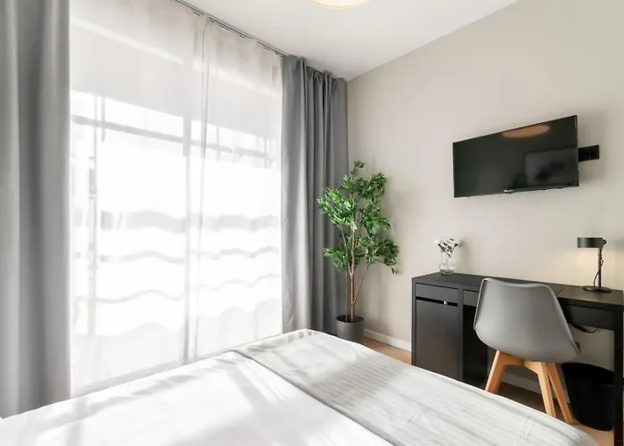 Coliving Gran Via Carlos Iii * Barcelona