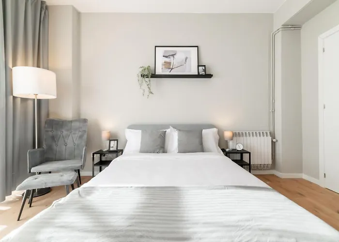 Coliving Gran Via Carlos Iii *