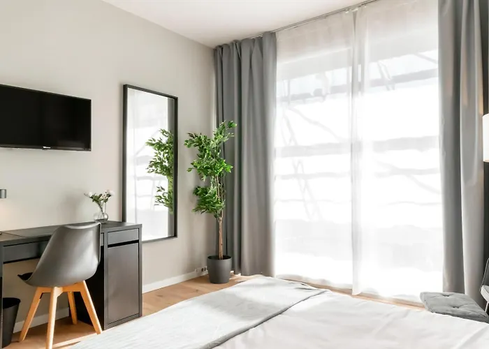 Coliving Gran Via Carlos Iii *
